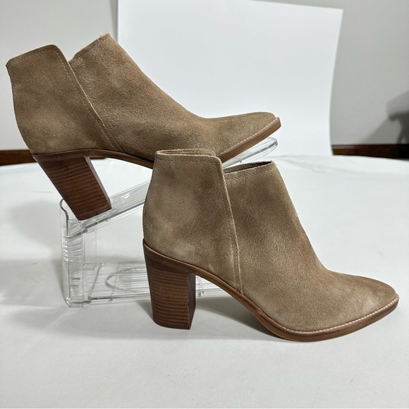 Dolce Vita Womens Sz 10 Boots Spade Tan Suede Block Heel Pull On Ankle Booties - Picture 2 of 12